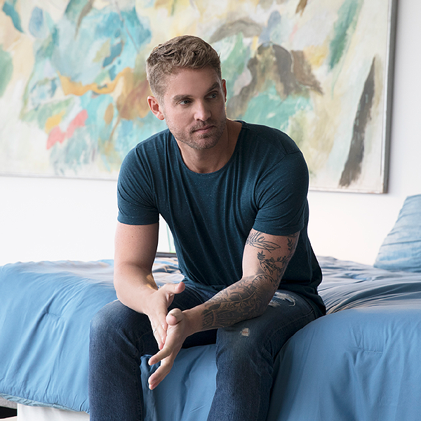 Artist Profile Brett Young Pictures